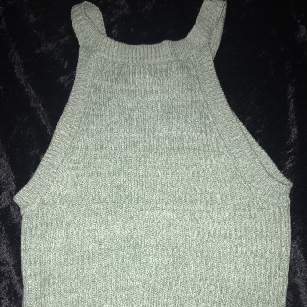 Knitted crop